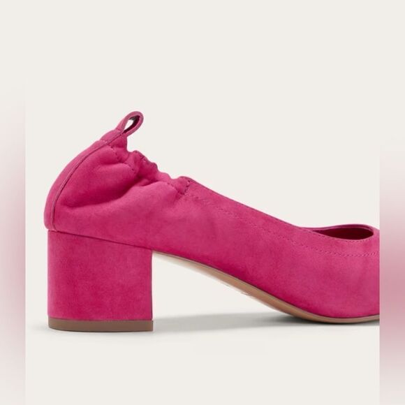 NEW EVERLANE The Day Pump in Red Currant Suede - Picture 5 of 6